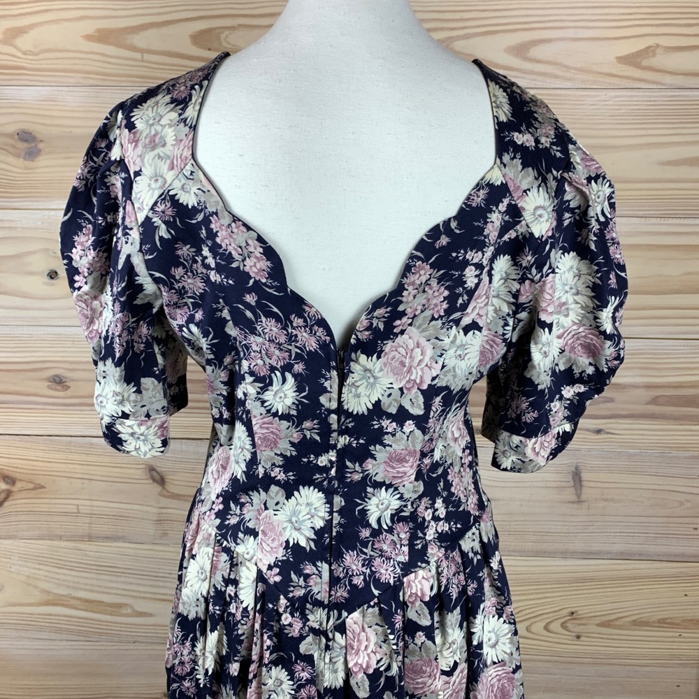 Laura Ashley Floral Maxi Dress Women 10 Floral Cottage‎ Puff Sleeve Vintage UK - Picture 4 of 9